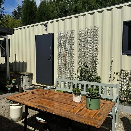 Tiny Kontik Holiday home *