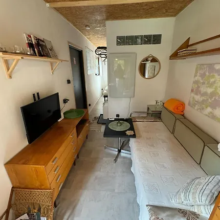 Holiday home Tiny Kontik *
