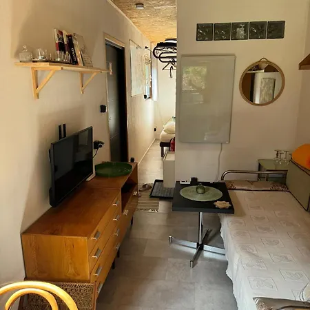 Tiny Kontik Holiday home *